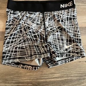 Women’s Nike Pro Shorts Size Small